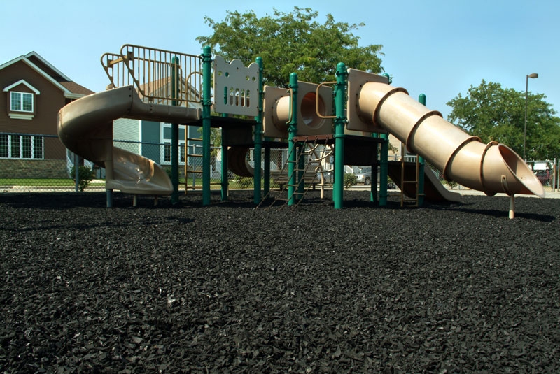 Black Rubber Mulch For Playgrounds, How Deep Should Rubber Mulch Be For Playground